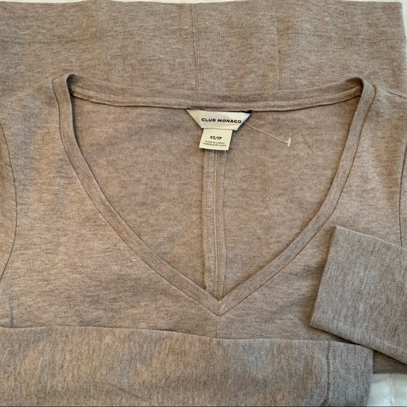 Club Monaco Knit Sweater V-Neck Long Sleeves Size XS - Picture 4 of 5